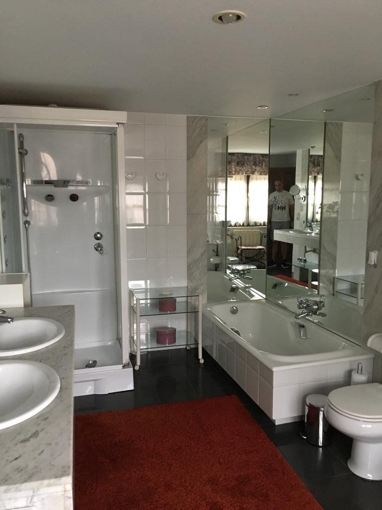 87d26a45 25a5 4b9c 9178 8a71f609d1f0