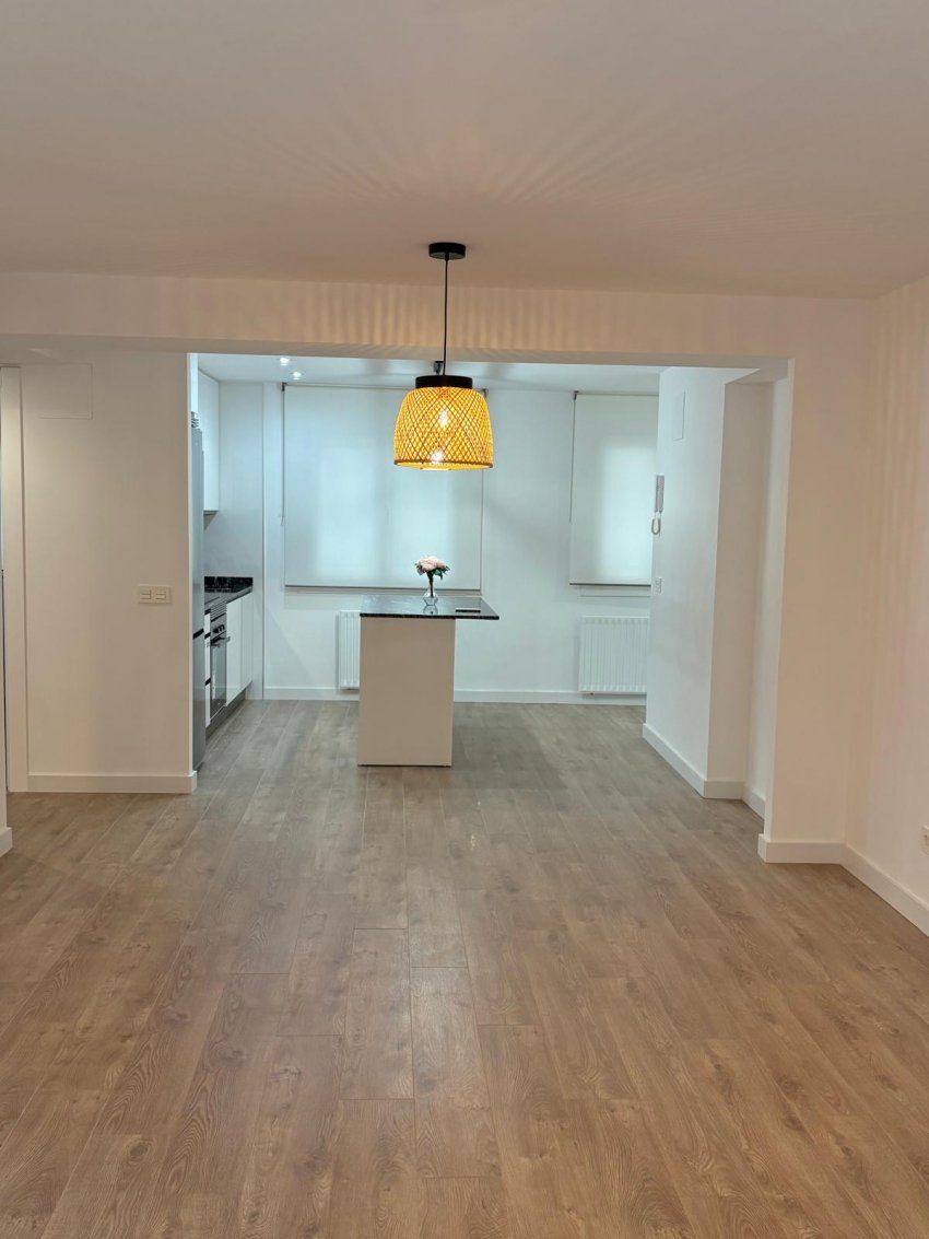 salon comedor con lampara