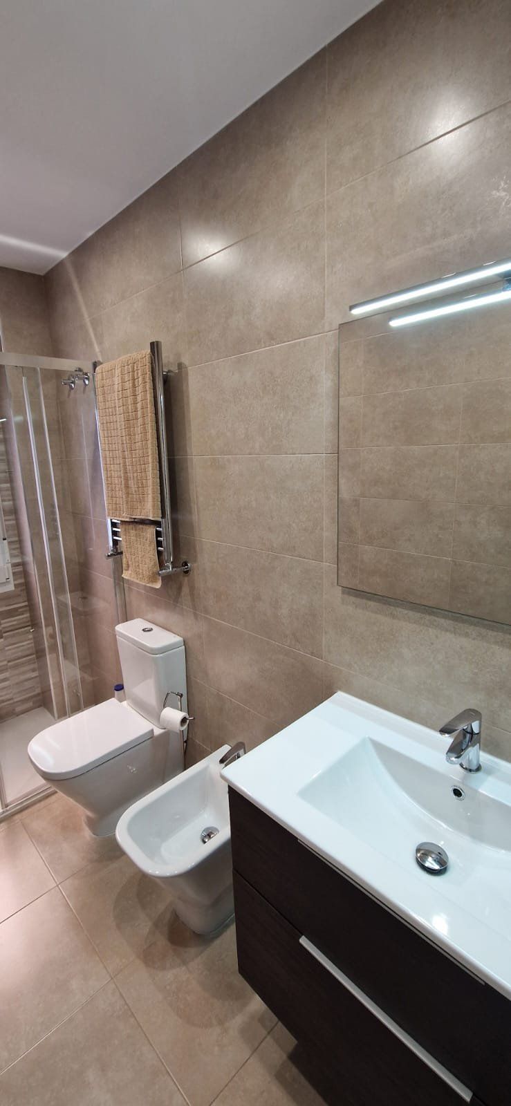 82c9d7bb 17e3 4b8d 8111 7a7b40b94e46