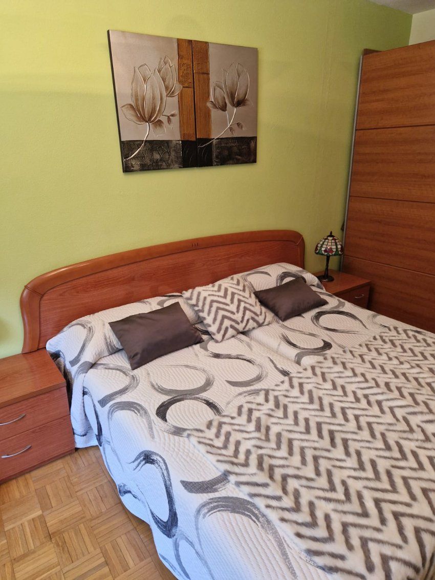 8aaebb9d 3b55 4e05 9fed 8bcdd6ed328a