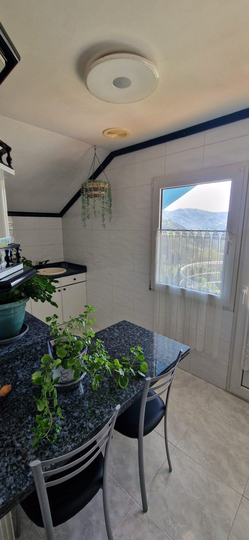 c5dcbcd2 8bbe 40cb bfcc 13f6d18cb1f4