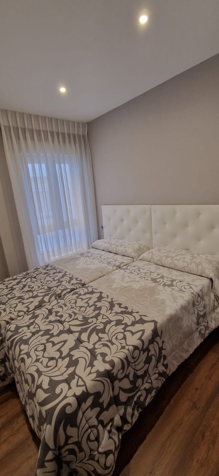 2c3347b8 ebad 4131 8f81 c5e245ffbfa2