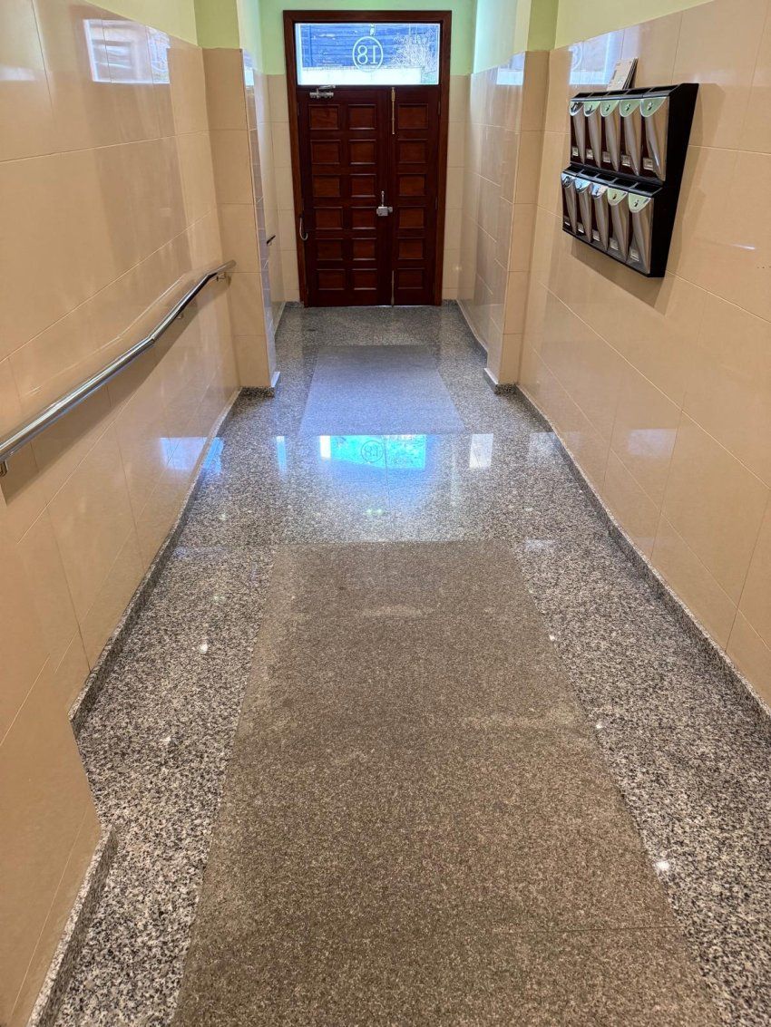 77e4dfb4 9373 46a0 a0f1 270496d48d55