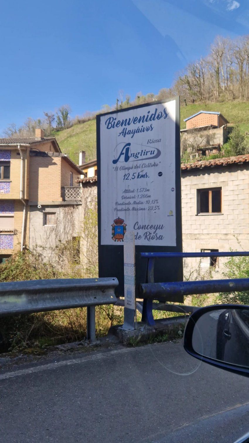 f77415c0 ed95 44c8 ad81 1f64396979fb